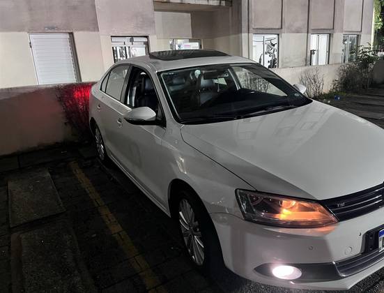 VOLKSWAGEN JETTA 2.0 TSI HIGHLINE 200CV GASOLINA 4P TIPTRONIC VOLKSWAGEN JETTA 2.0 TSI HIGHLINE 200CV GASOLINA 4P TIPTRONIC